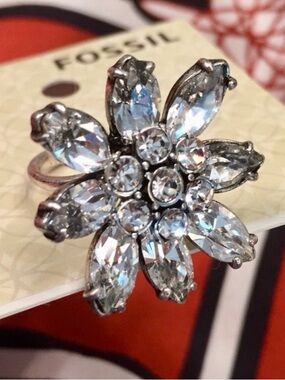Fossil Rhinestone Flower Ring Size 7 New
